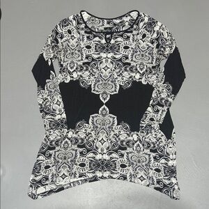 Soma All Over Design Soft and Cozy Shirt (Women’s Large)
